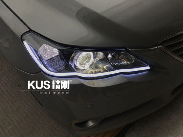 10-12款丰田锐志[22]