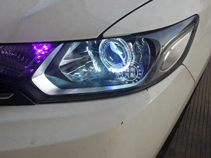 黄  红  蓝  冰蓝  粉紫  绿色 各大车型:大灯总成,雾灯,示宽灯,阅